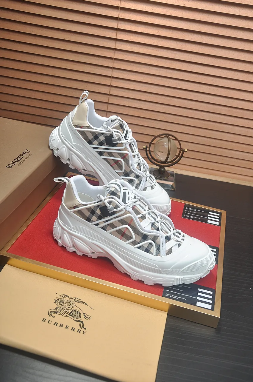 Men's shoes 💰680💶[Burberry] (cowhide lining) classic low-top sneakers｜Imported cowhide with classic plaid fabric｜Cow leather lining｜Original outsole｜Fine workmanship and comfortable to wear Size: 38-44 (customized at 45)